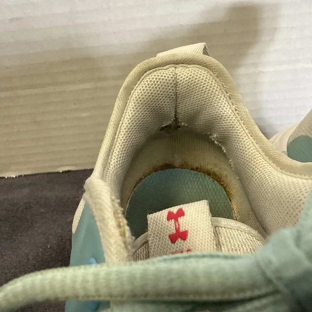 Under Armour Charged Breathe Training Shoes Sneakers Womens Size 8